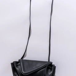 BIRDY BEAK FLAP BLACK PURSE
